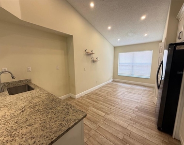 1221 Singleton Circle - Photo Thumbnail 3