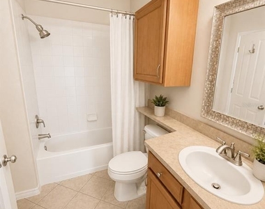 6157 Metrowest Boulevard - Photo Thumbnail 8