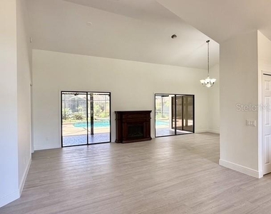 553 Walnut Grove Place - Photo Thumbnail 5