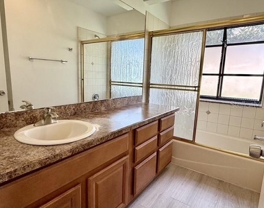 553 Walnut Grove Place - Photo Thumbnail 22