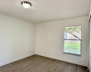 553 Walnut Grove Place - Photo Thumbnail 23