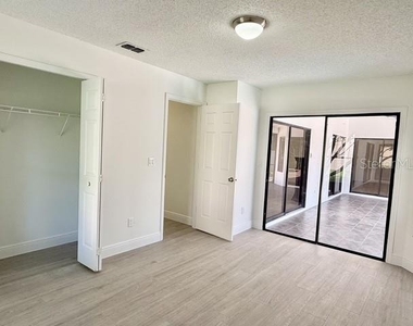 553 Walnut Grove Place - Photo Thumbnail 24