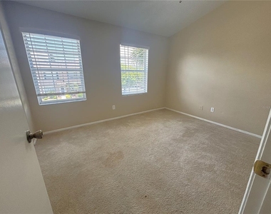 6235 Bayside Key Drive - Photo Thumbnail 8