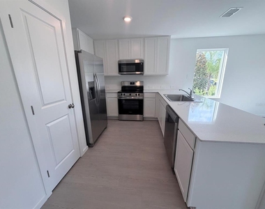 1207 Orion Street - Photo Thumbnail 4