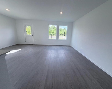 1207 Orion Street - Photo Thumbnail 7