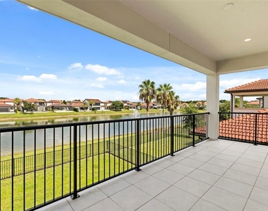 10511 Royal Cypress Way - Photo Thumbnail 38