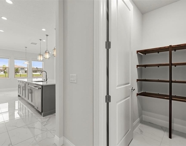 10511 Royal Cypress Way - Photo Thumbnail 49