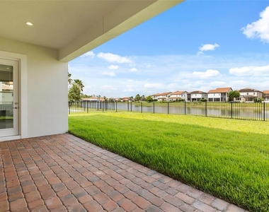 10511 Royal Cypress Way - Photo Thumbnail 50