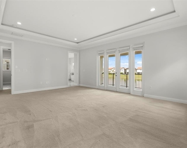 10511 Royal Cypress Way - Photo Thumbnail 30