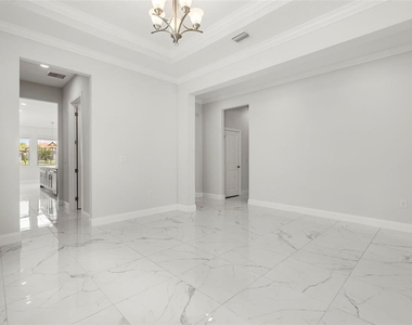 10511 Royal Cypress Way - Photo Thumbnail 45