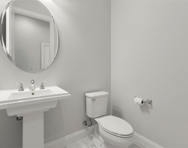 10511 Royal Cypress Way - Photo Thumbnail 46