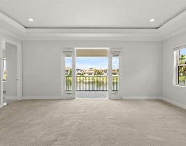 10511 Royal Cypress Way - Photo Thumbnail 33