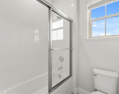 10511 Royal Cypress Way - Photo Thumbnail 19