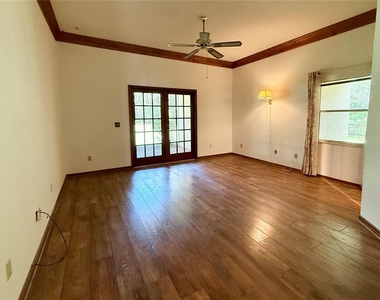 124 Estates Circle - Photo Thumbnail 12