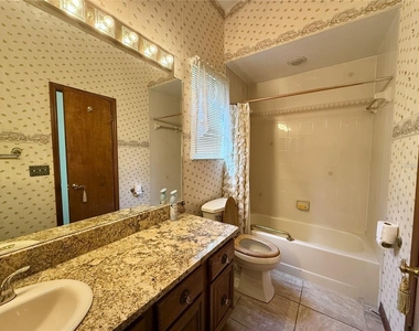 124 Estates Circle - Photo Thumbnail 11