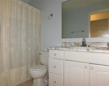 1118 Spring Meadow Drive - Photo Thumbnail 14