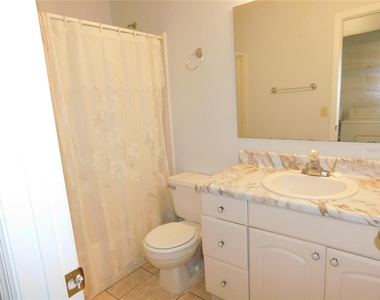 1118 Spring Meadow Drive - Photo Thumbnail 10