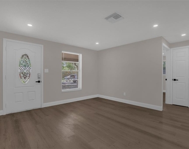518 Lavon Drive - Photo Thumbnail 4