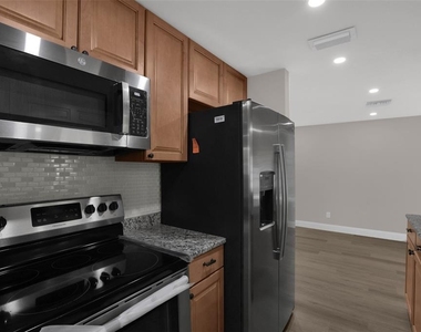 518 Lavon Drive - Photo Thumbnail 11