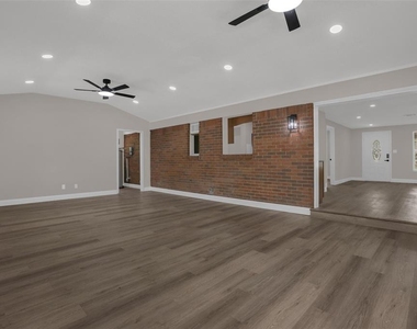 518 Lavon Drive - Photo Thumbnail 6