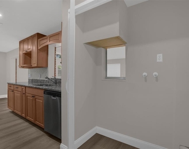 518 Lavon Drive - Photo Thumbnail 13