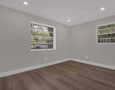 518 Lavon Drive - Photo Thumbnail 18