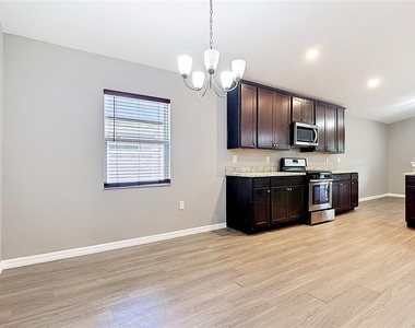 225 Bella Verano Way - Photo Thumbnail 19