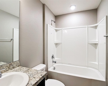 225 Bella Verano Way - Photo Thumbnail 29