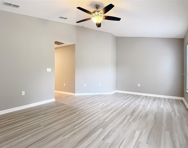 225 Bella Verano Way - Photo Thumbnail 13