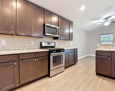 225 Bella Verano Way - Photo Thumbnail 23