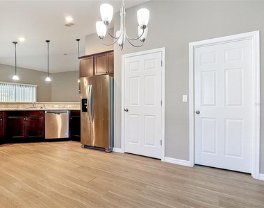 225 Bella Verano Way - Photo Thumbnail 20