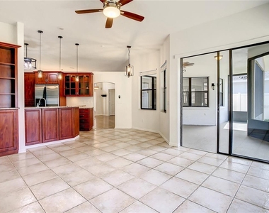 2811 Branch Creek Avenue - Photo Thumbnail 16