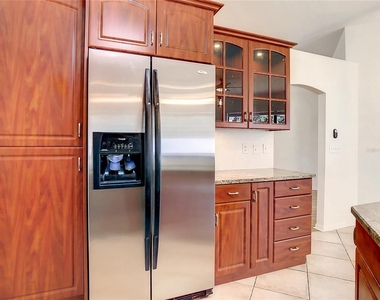 2811 Branch Creek Avenue - Photo Thumbnail 11