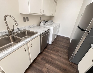 528 Orange Drive - Photo Thumbnail 15