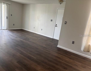 528 Orange Drive - Photo Thumbnail 2