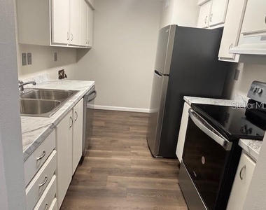 528 Orange Drive - Photo Thumbnail 5