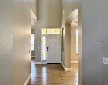 2300 The Oaks Boulevard - Photo Thumbnail 4
