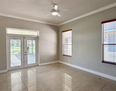 2300 The Oaks Boulevard - Photo Thumbnail 20