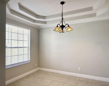 2300 The Oaks Boulevard - Photo Thumbnail 7
