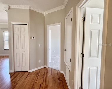 2300 The Oaks Boulevard - Photo Thumbnail 39