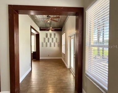 2300 The Oaks Boulevard - Photo Thumbnail 14