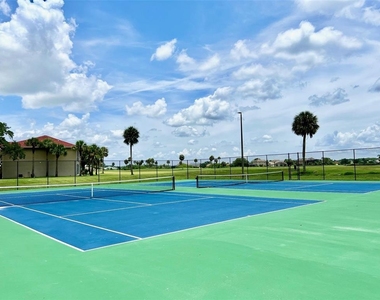 2300 The Oaks Boulevard - Photo Thumbnail 54