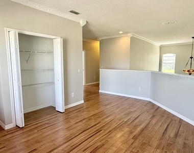 2300 The Oaks Boulevard - Photo Thumbnail 32