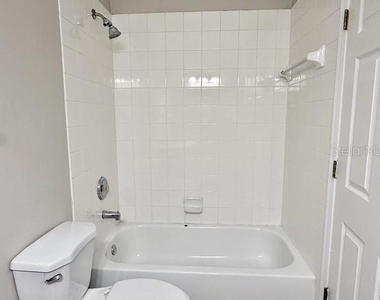 2300 The Oaks Boulevard - Photo Thumbnail 43