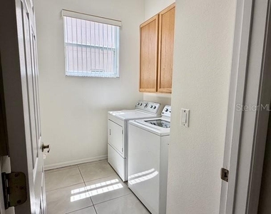2300 The Oaks Boulevard - Photo Thumbnail 18