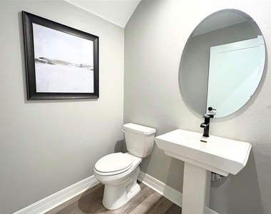 12439 Shipwatch Street - Photo Thumbnail 6