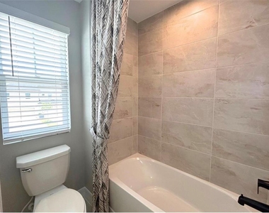 12439 Shipwatch Street - Photo Thumbnail 15