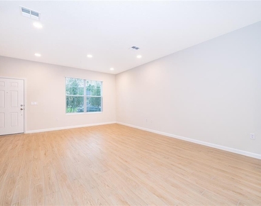 474 Lady Palm Street - Photo Thumbnail 7