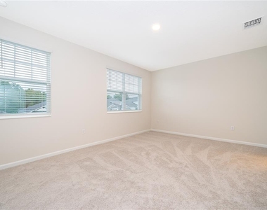 474 Lady Palm Street - Photo Thumbnail 18