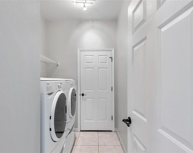 2997 Cedar Glen Place - Photo Thumbnail 15